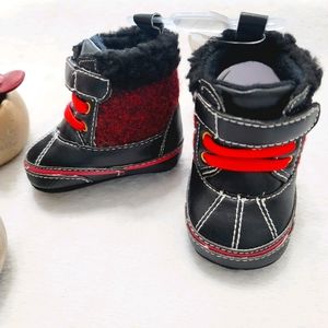 NWT First Steps By Stepping Stones Baby Boots